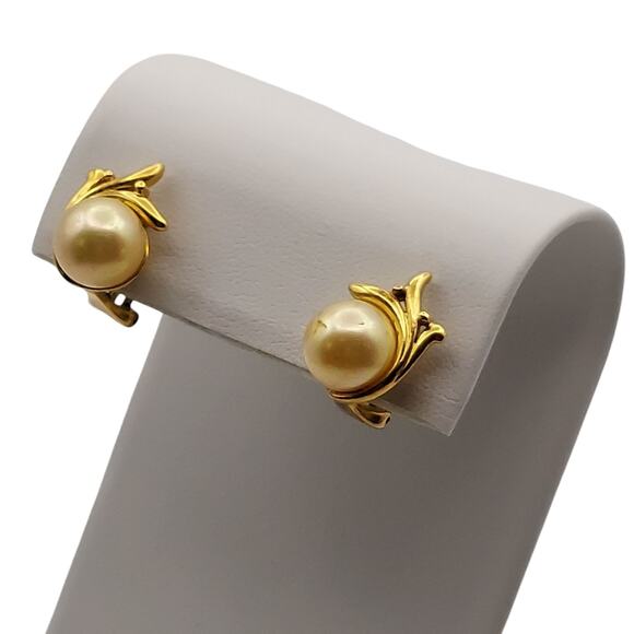 Majorica Faux Pearl Earrings Signed Round Gold Tone Pierced Omega Back Estate - Picture 1 of 10